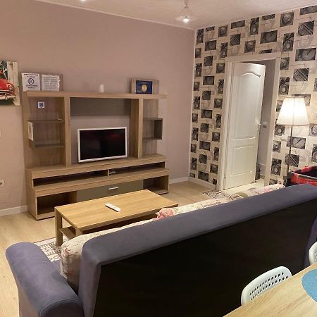 Igi Red Flat With Free Private Parking Leilighet Cluj-Napoca Eksteriør bilde