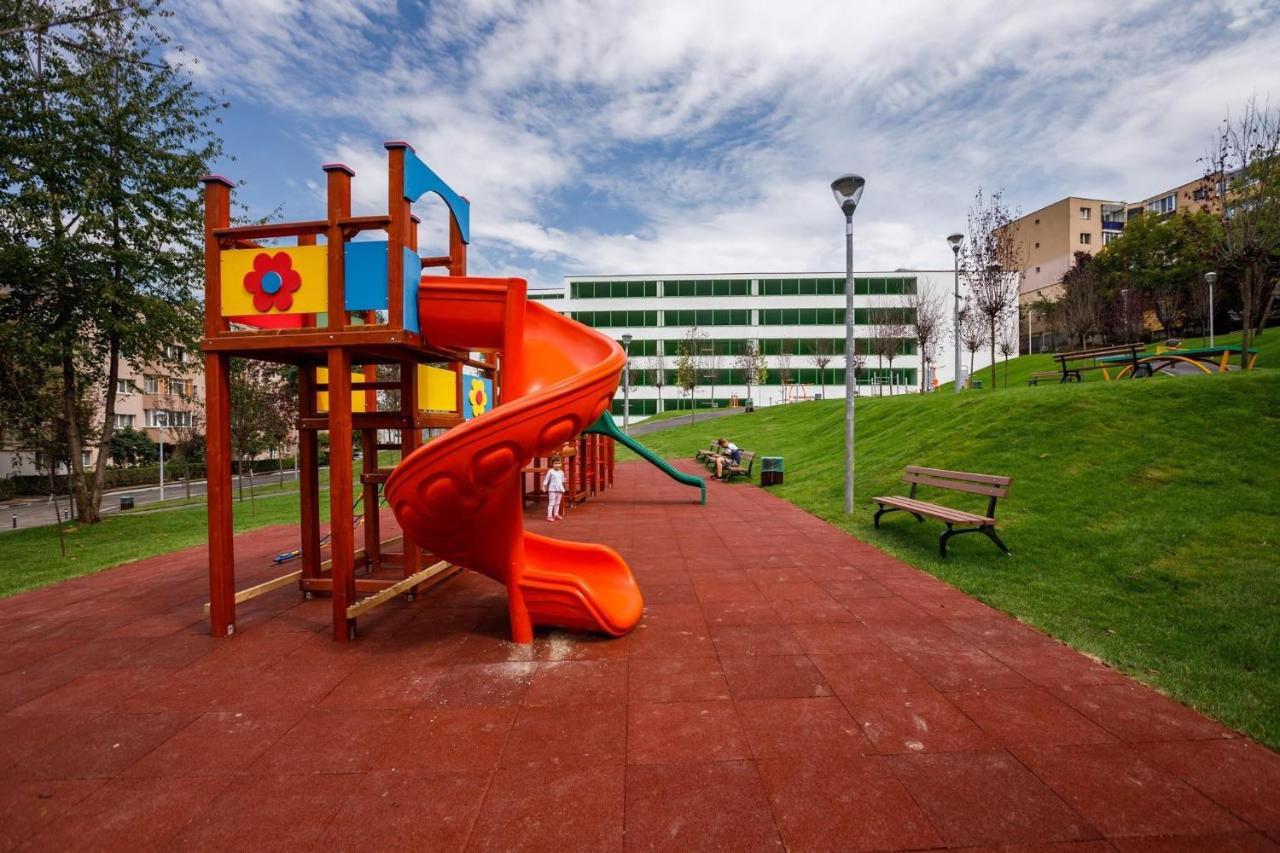Igi Red Flat With Free Private Parking Leilighet Cluj-Napoca Eksteriør bilde