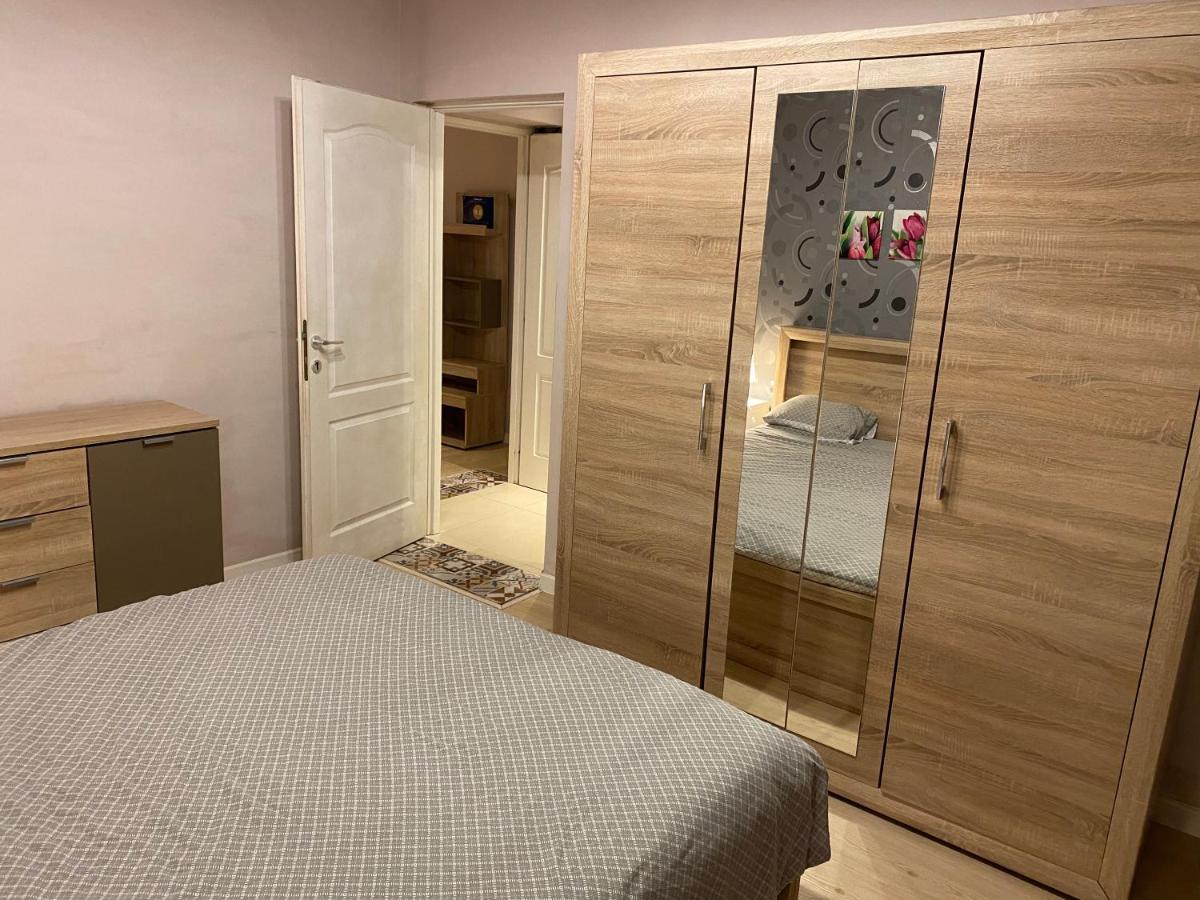Igi Red Flat With Free Private Parking Leilighet Cluj-Napoca Eksteriør bilde