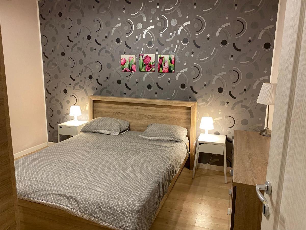 Igi Red Flat With Free Private Parking Leilighet Cluj-Napoca Eksteriør bilde