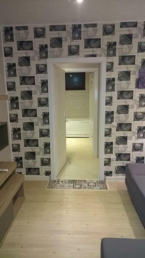 Igi Red Flat With Free Private Parking Leilighet Cluj-Napoca Eksteriør bilde